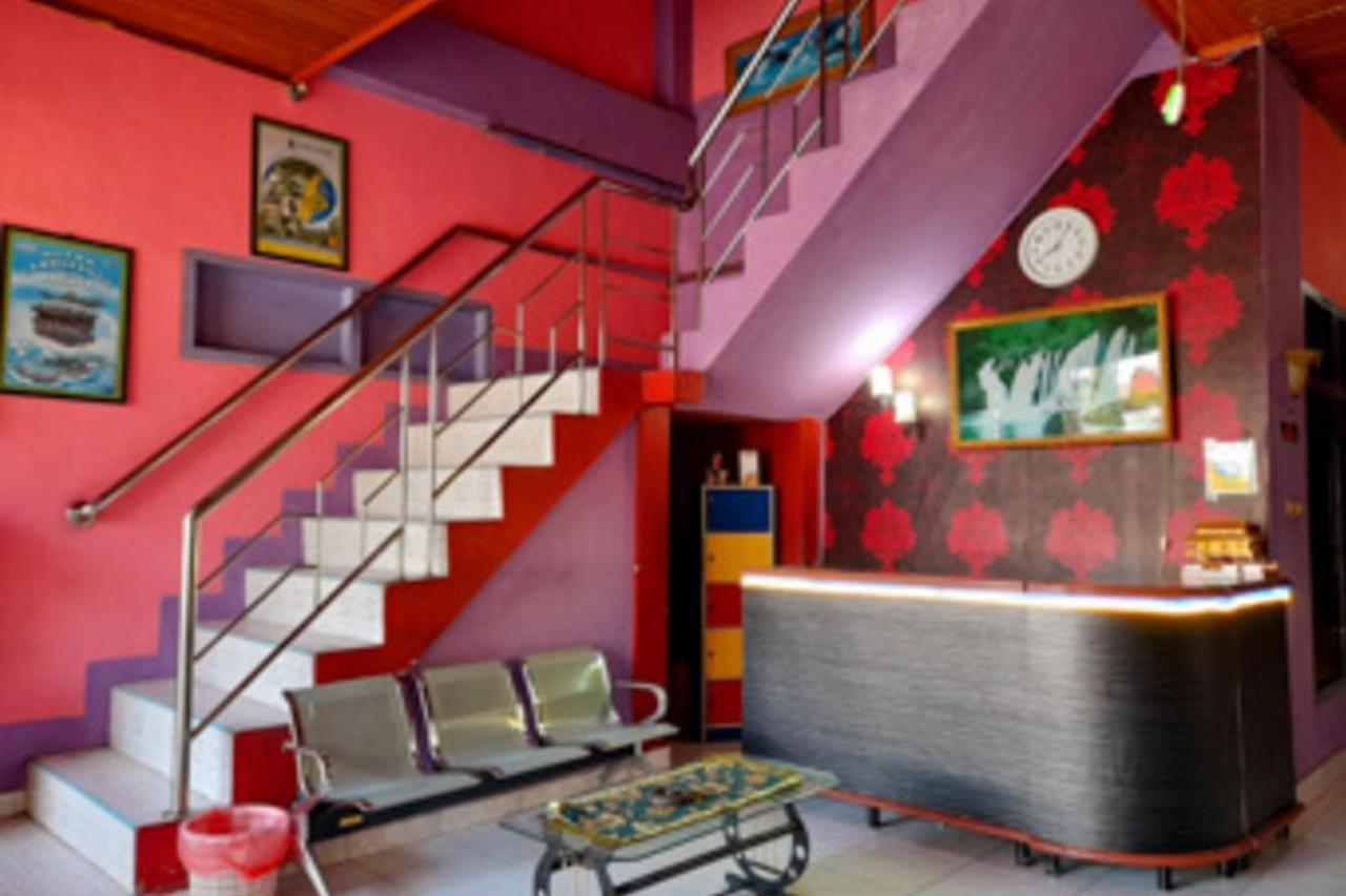 Hotel Rosichan Bau Bau Mitra Reddoorz Baubau Exterior foto