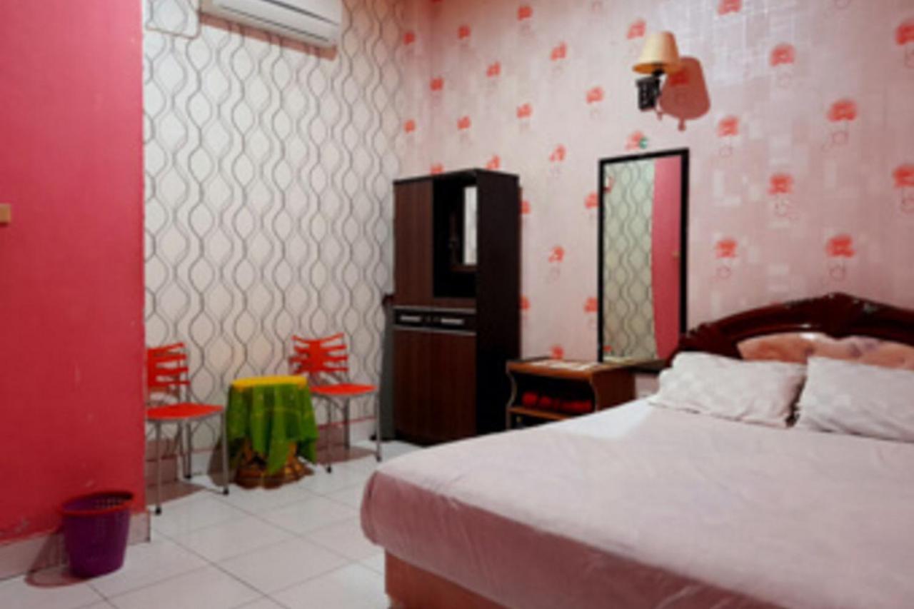 Hotel Rosichan Bau Bau Mitra Reddoorz Baubau Exterior foto