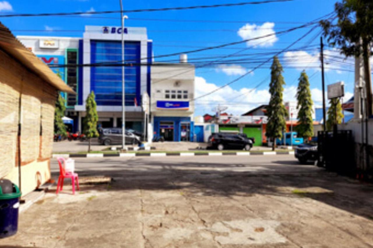Hotel Rosichan Bau Bau Mitra Reddoorz Baubau Exterior foto